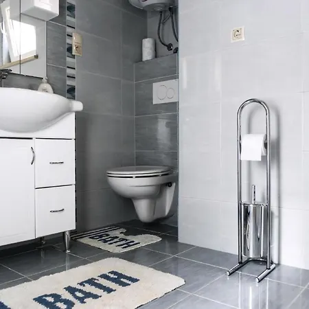 Ganzes In Mit Privatem Pool Holiday home